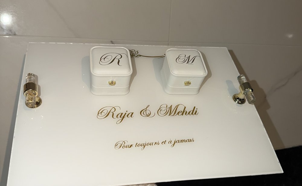 Porte-alliance personnalisé Raja et Mehdi pour toujours et à jamais - Un Jour d'Or